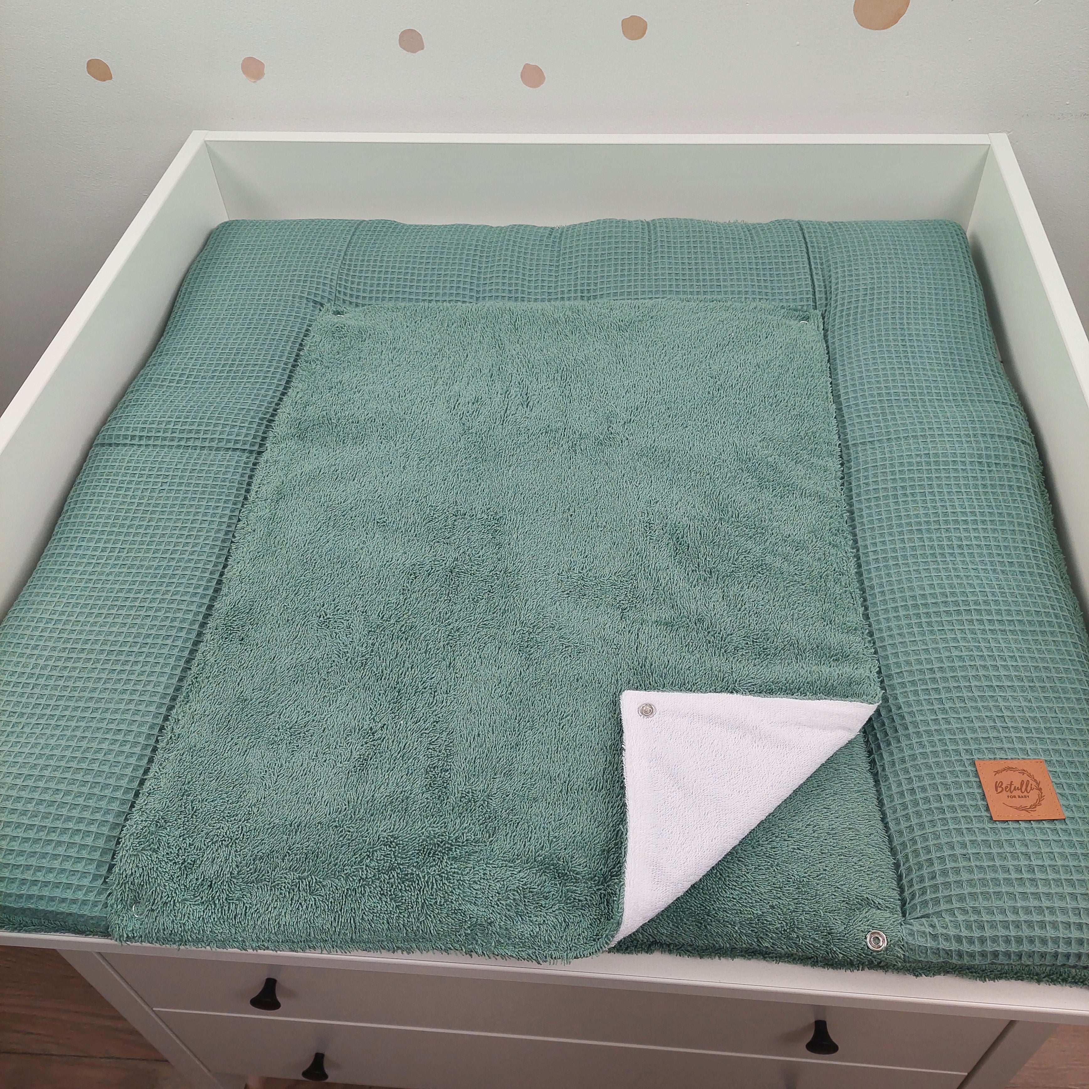 Wickelauflage mit wasserdichte abknöpfbare Auflage mit Druckknöpfen Altgrün Frotte und Waffel