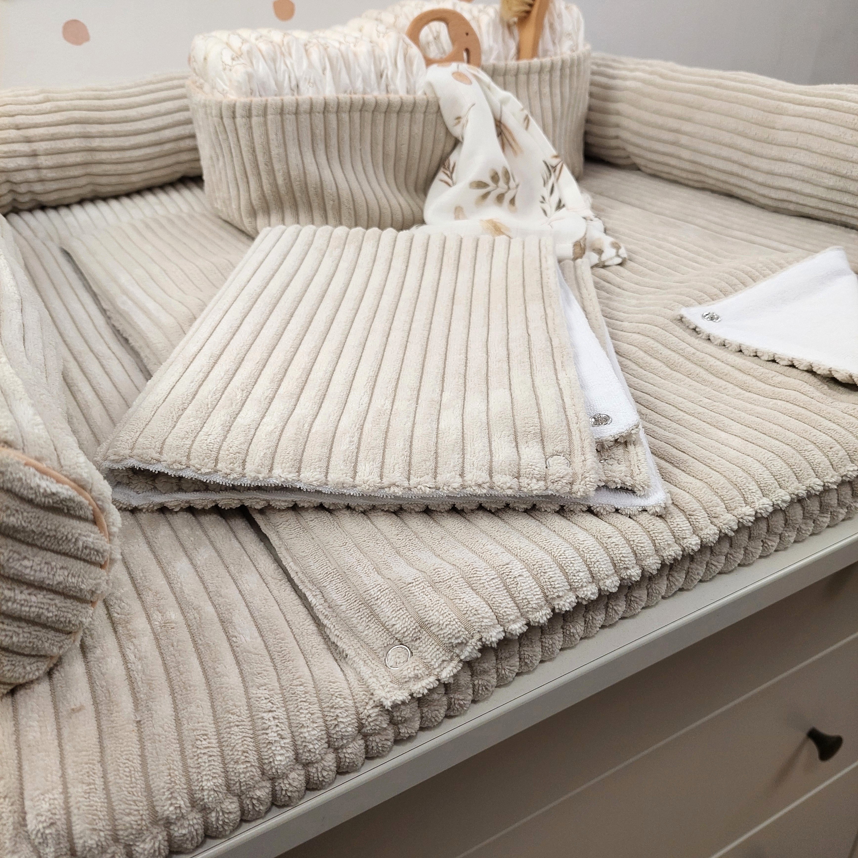 Cord Wickelauflage Hellbeige mit abnehmbarer wasserdichter Auflage mit Druckknöpfen