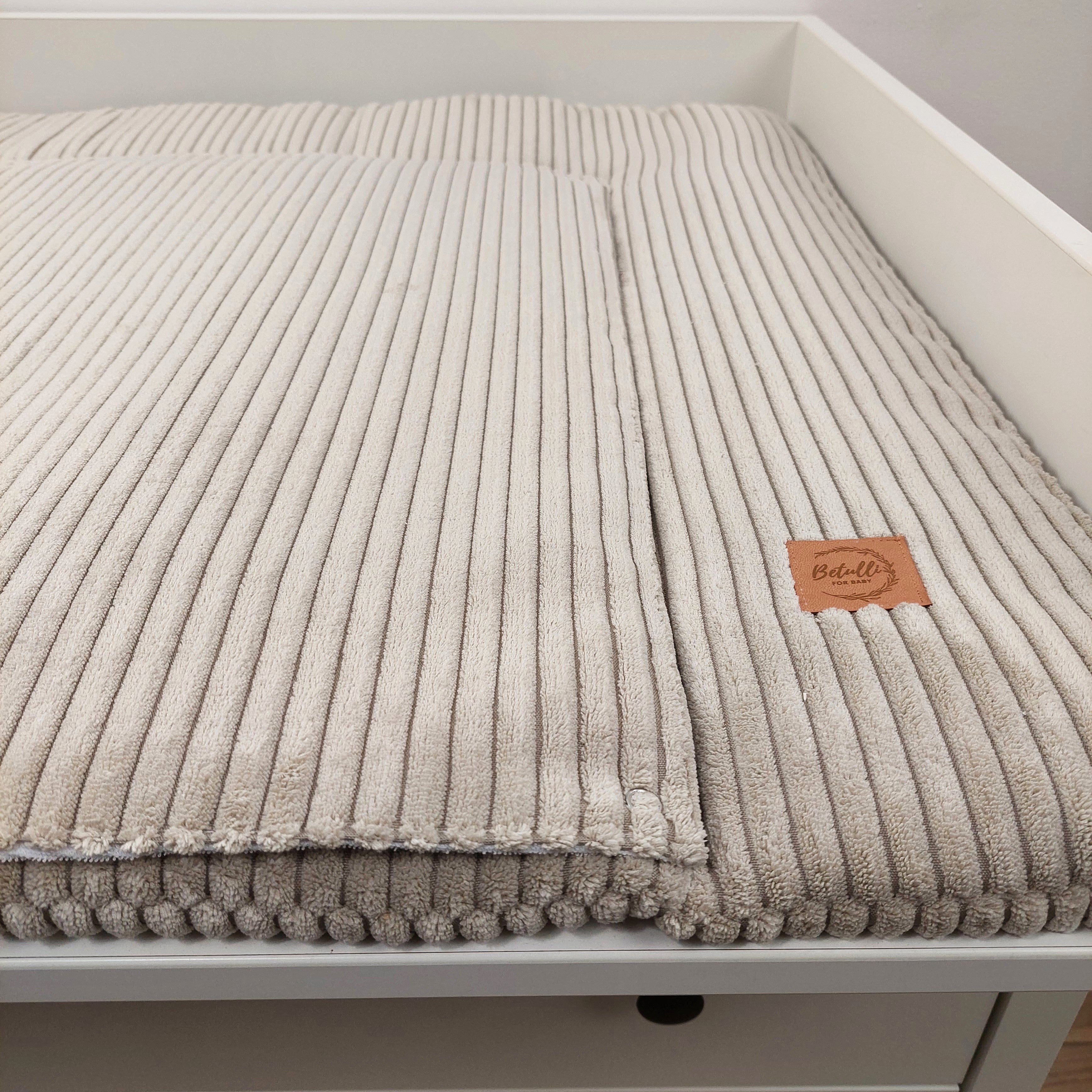 Cord Wickelauflage Sandbeige mit abnehmbarer wasserdichter Auflage mit Druckknöpfen