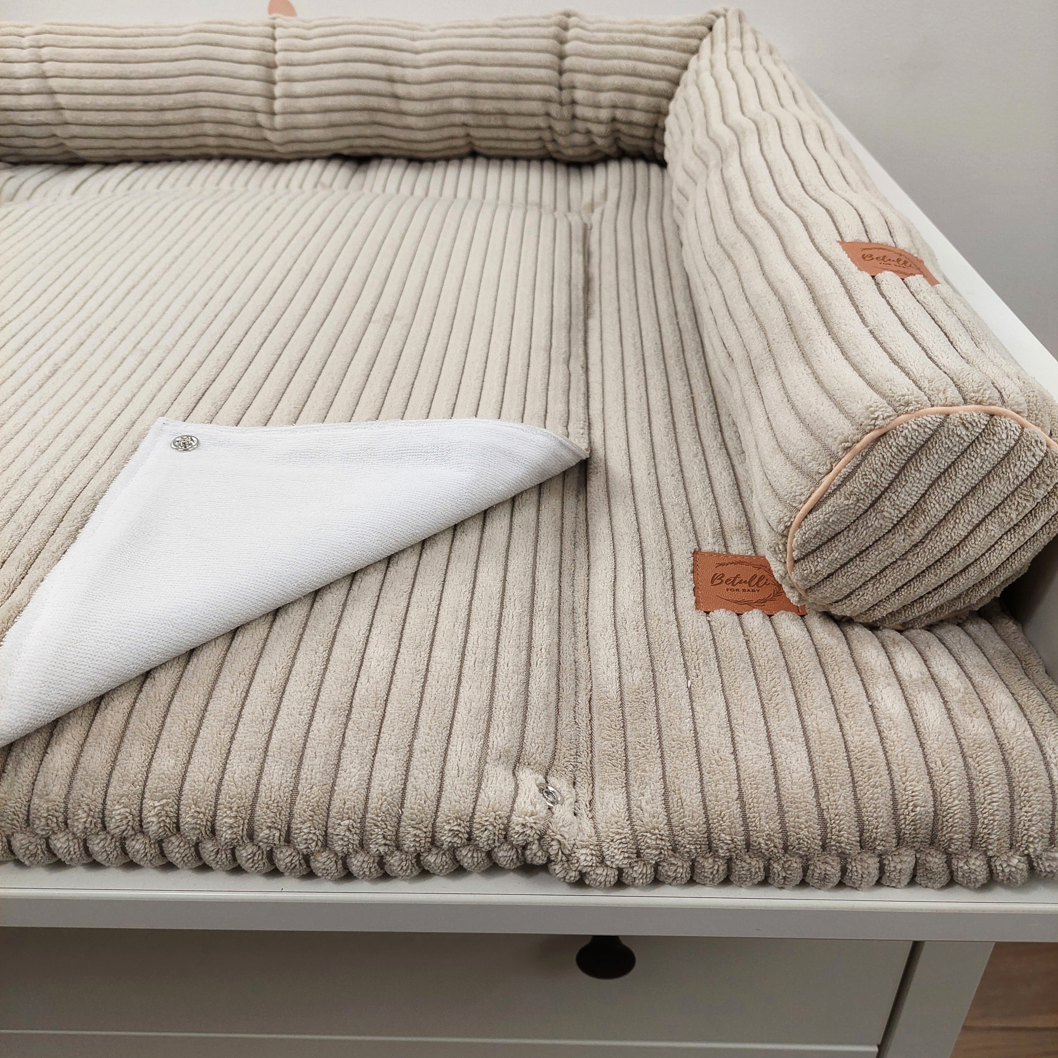 Cord Wickelauflage Sandbeige mit abnehmbarer wasserdichter Auflage mit Druckknöpfen