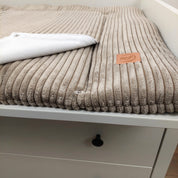 Cord Wickelauflage Taupe mit abnehmbarer wasserdichter Auflage mit Druckknöpfen