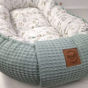 Babynest Waffel Salbeigrün Floral