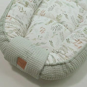 Babynest Waffel Salbei Floral